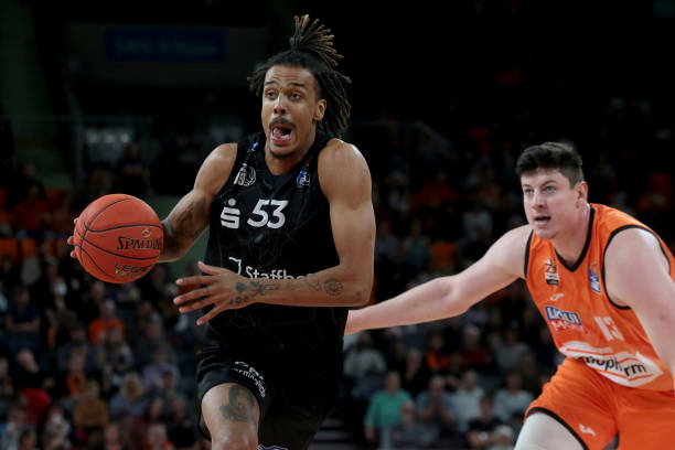 在五次助攻 在五次助攻