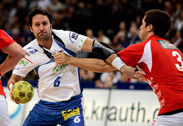 她们在中场 她们在中场